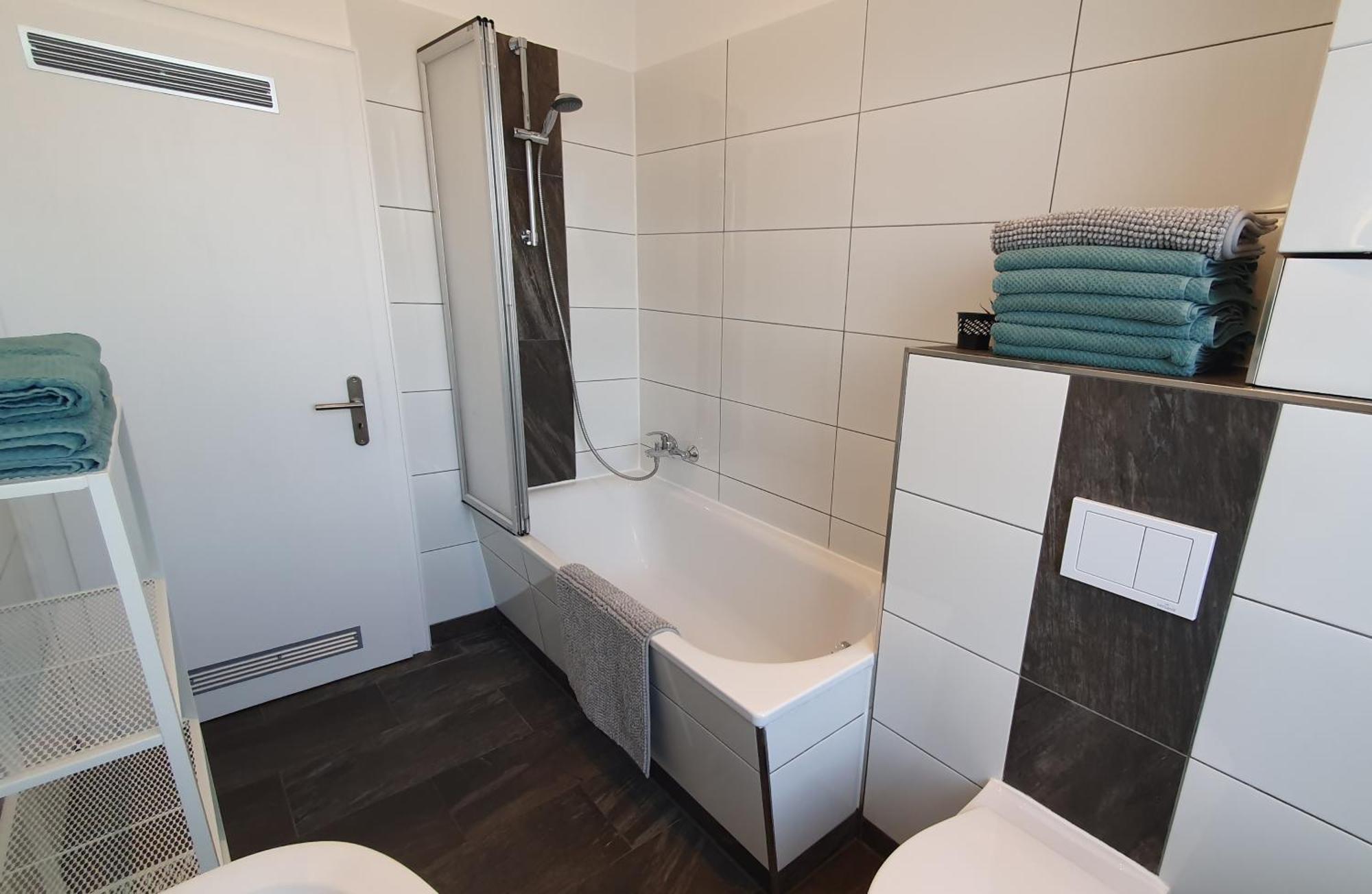 Frankes Sleep Inn, 4, 2, 1 Raumwohnungen, Sauna Velbert Kültér fotó